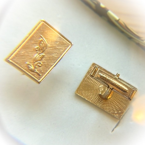 💕Beautiful Vintage Rectangle Gold Tone Cufflinks💕 - Picture 3 of 6